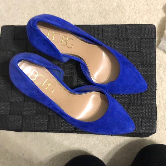 BCBG Shoes - BCBG pumps